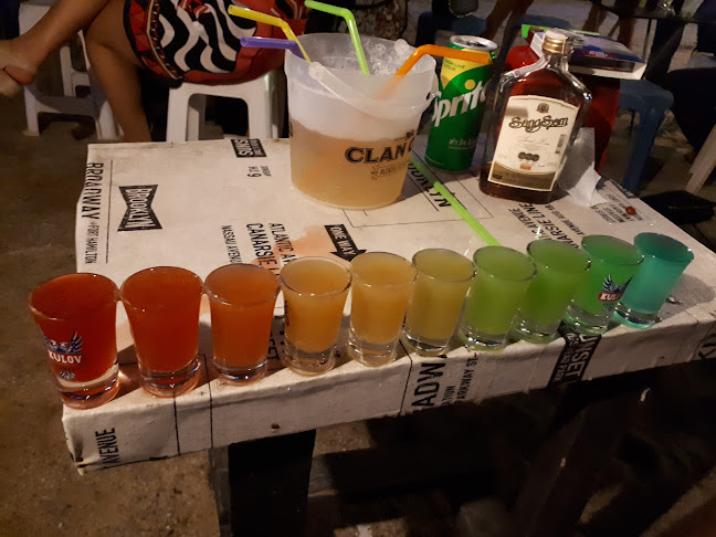 Opinii despre On Street Bar în อำเภอเกาะสมุย - การบริการอาหารและที่พัก