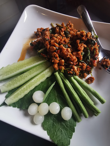 จางวางอิ่ม - การบริการอาหารและที่พัก