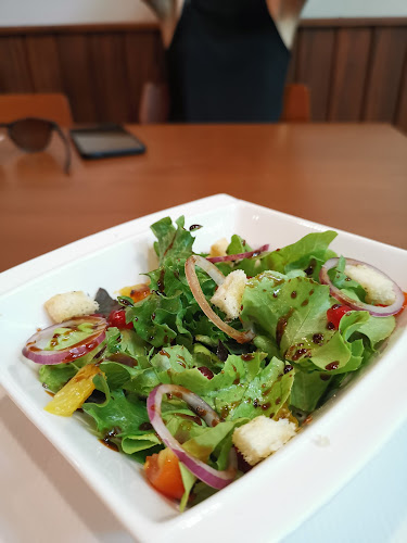 Billin Cafe&Bistro - การบริการอาหารและที่พัก