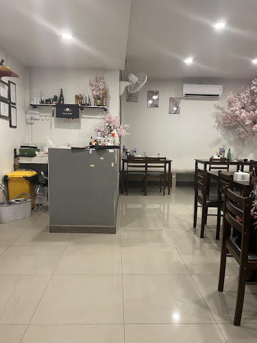 Seven Sushi เซเว่น ซูชิ - การบริการอาหารและที่พัก