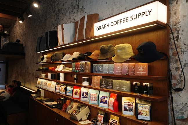 GRAPH Phuket - การบริการอาหารและที่พัก