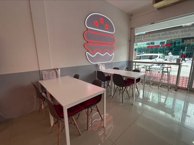 Opinii despre Smash Brothers în อำเภอบางละมุง - การบริการอาหารและที่พัก