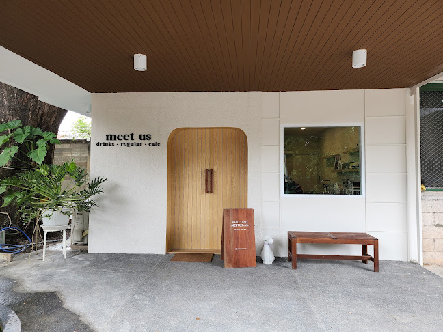Meet Us Cafe - อำเภอเมืองนครราชสีมา