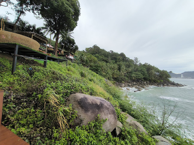 คาเฟ่ ภูเก็ต วิวพอยท์ - การบริการอาหารและที่พัก