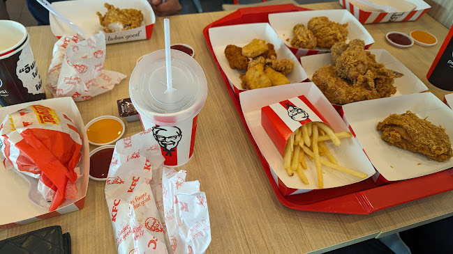 KFC - การบริการอาหารและที่พัก