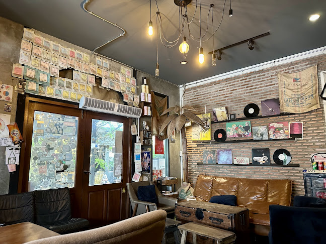 ชีวาคาเฟ่ - การบริการอาหารและที่พัก