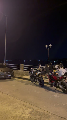 Comentarii opinii despre bennie burgers