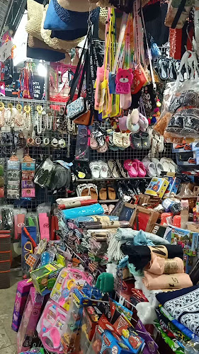 ตลาดป่าตองโอท็อป - การบริการอาหารและที่พัก