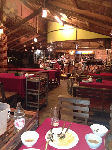 ฉ. วังปู - การบริการอาหารและที่พัก