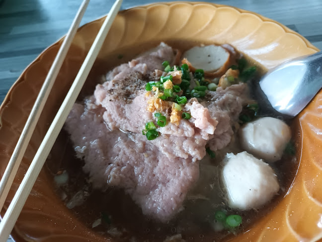 Opinii despre ร้านบอยลูกชิ้นทอด în เมือง - การบริการอาหารและที่พัก