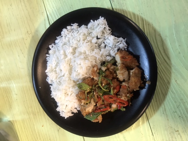 ร้านสุนทร อาหารไทย