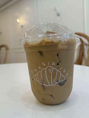 The Sibling (Croissant&Café Ubon) - การบริการอาหารและที่พัก