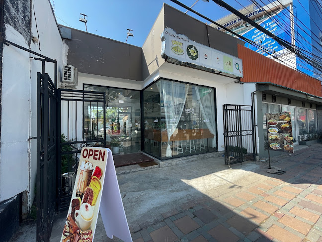 D crepe café steak & food