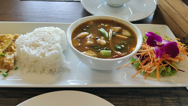 Opinii despre เรนฟอร์เรสคาเฟ่ พัทยา în อำเภอบางละมุง - การบริการอาหารและที่พัก