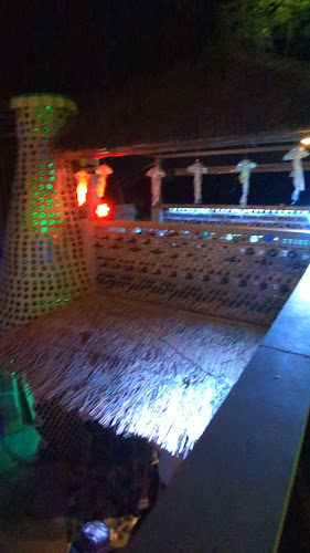 Opinii despre Bottle Bar Phuket în อำเภอถลาง - การบริการอาหารและที่พัก