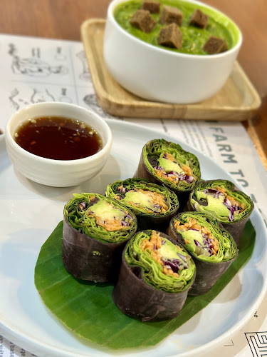 Easy Health - การบริการอาหารและที่พัก