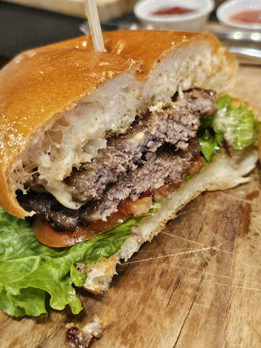 Near 97, 101 4029 ตำบลป่าตอง อำเภอกะทู้ ภูเก็ต 83150