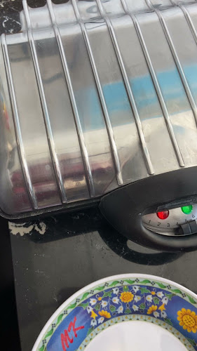 Opinii despre กาแฟสดชา ครูยอดตอง สาย5 în อำเภอกระทุ่มแบน - การบริการอาหารและที่พัก