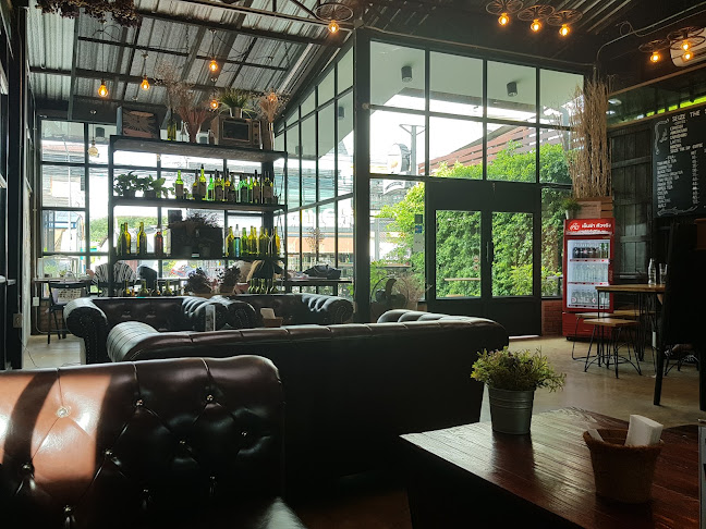 Seize the sip - การบริการอาหารและที่พัก