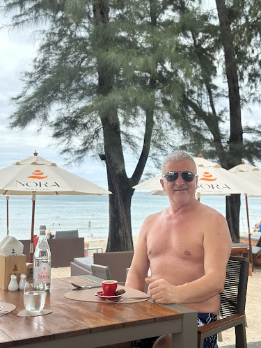 Opinii despre NORA Beach Club în อำเภอถลาง - การบริการอาหารและที่พัก