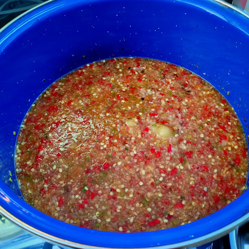 ทีเด็ด หมึกย่าง น้ำจิ้มแซ่บ - การบริการอาหารและที่พัก