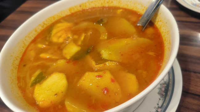 661/663 ศูนย์การค้าเจพีไรวา ถนน ท่าแฉลบ อ.เมือง จันทบุรี 22000