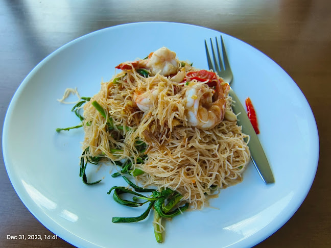 ร้านสะพานโยง จ.ศ. ๑๒๗๙ - การบริการอาหารและที่พัก