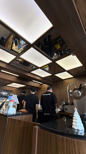 Opinii despre Comeback Phuket în อำเภอเมืองภูเก็ต - การบริการอาหารและที่พัก