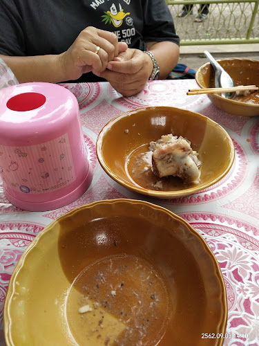 Comentarii opinii despre เตี๋ยวไทยโบราณใต้ต้นจันเจ๊แป๋ม