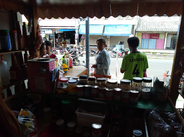 Opinii despre ร้านกาแฟ Nutcoffee สาขาสนม(NUT COFFEE) în อำเภอ สนม - การบริการอาหารและที่พัก