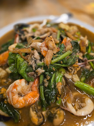 ครัวหน้าบาน พัทยา - การบริการอาหารและที่พัก