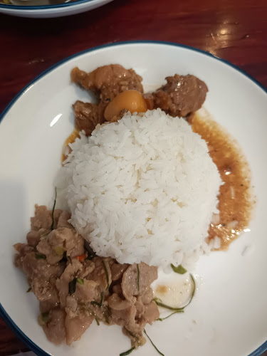 ข้าวแกงใต้พี่บ่าว