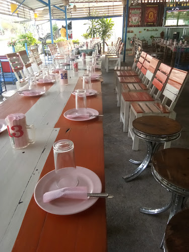 ร้านเพียวเพียวลาบอุบล - อำเภอศรีราชา