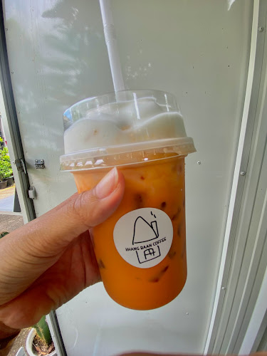 ข้างบ้านคอฟฟี่ - การบริการอาหารและที่พัก