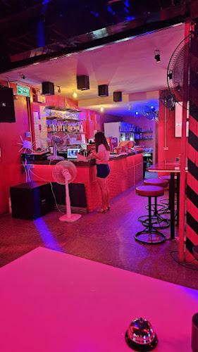 Comentarii opinii despre Hookup Corner