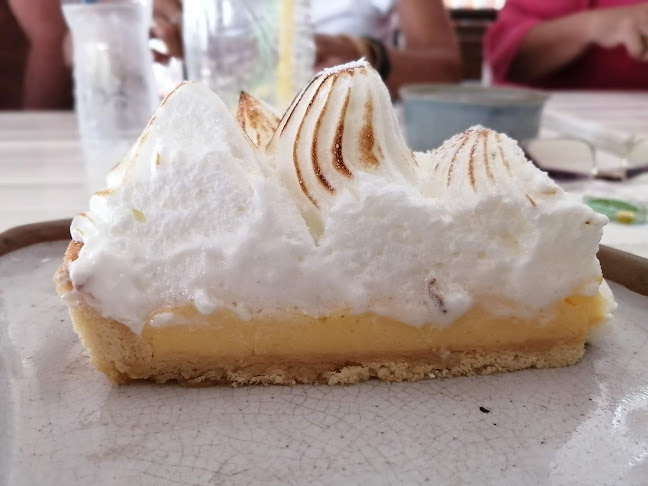 ลาฟาบริคเฟรนเบเกอรี่ - การบริการอาหารและที่พัก