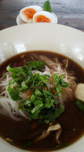 ร้านก๋วยเตี๋ยวเรือทองพูน - เมือง