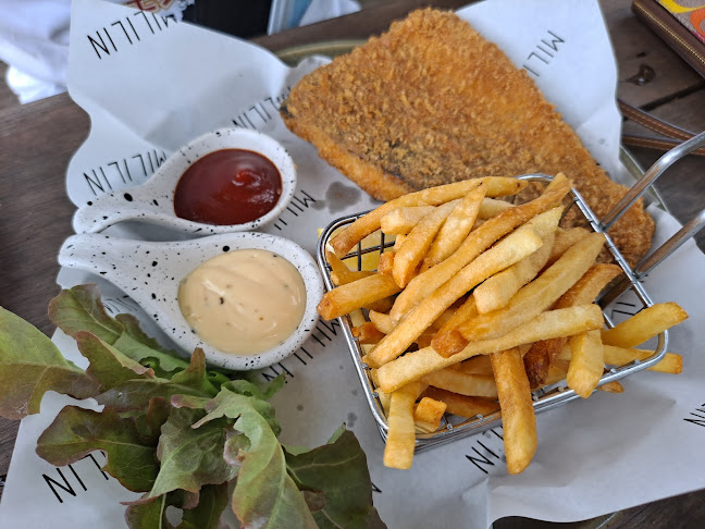 Mililin Cafe & Eatery - เมือง