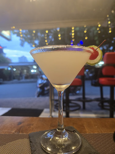 Kickin Chicken - การบริการอาหารและที่พัก