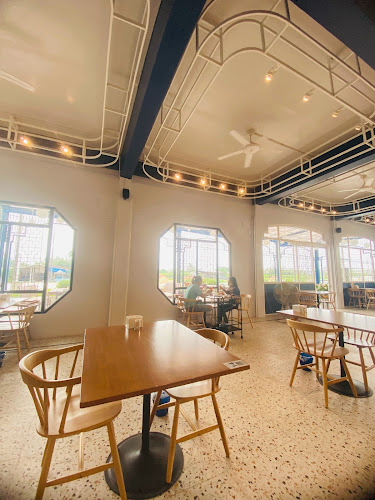 Opinii despre ตำ เต็ม โต๊ะ (สาขาเซ็นทรัลระยอง) în เมือง - การบริการอาหารและที่พัก