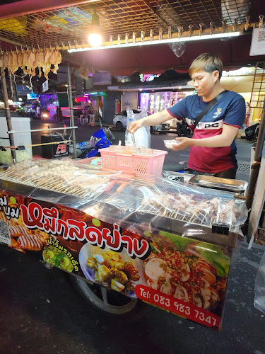 Opinii despre Patong Walking Street @ The Prism în อำเภอกะทู้ - การบริการอาหารและที่พัก