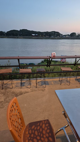 bennie burgers - อำเภอเมืองอุบลราชธานี