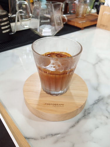 Photograph Coffee House - การบริการอาหารและที่พัก