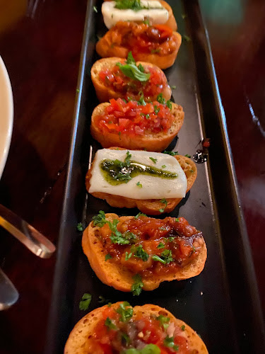 352 ถ. ภูเก็ต ตำบลตลาดใหญ่ อำเภอเมืองภูเก็ต ภูเก็ต 83000