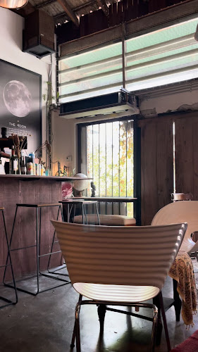 Opinii despre Dedicate Flower’s Cafe în อำเภอหาดใหญ่ - การบริการอาหารและที่พัก