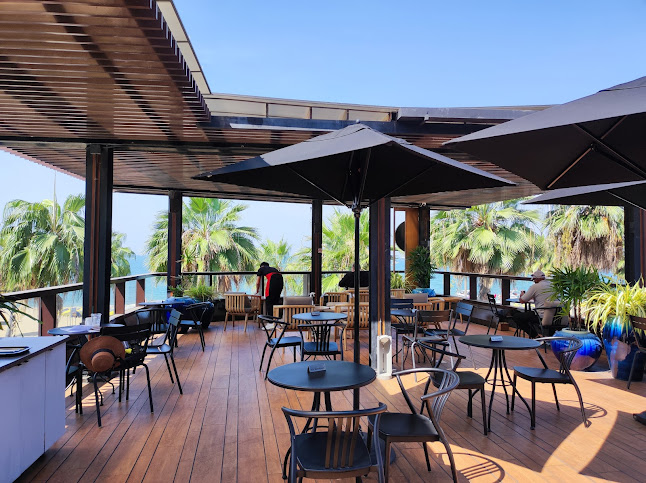 สตาร์บัคส์ สาขา เดอะเบย์พัทยา