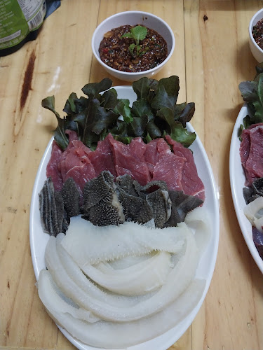 Opinii despre ร้านอาหารอรัญญ่า Aranya Restaurant(Aranya House) în อำเภอบางละมุง - การบริการอาหารและที่พัก