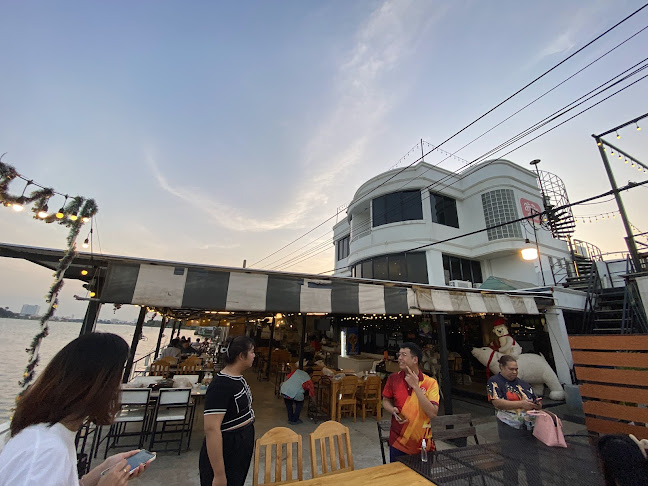 Opinii despre ล้านวิวชาบูริมน้ำ în เมือง - การบริการอาหารและที่พัก