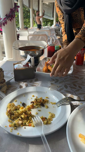 Pantai Seaview Restaurant Halal Food - อำเภอกะทู้