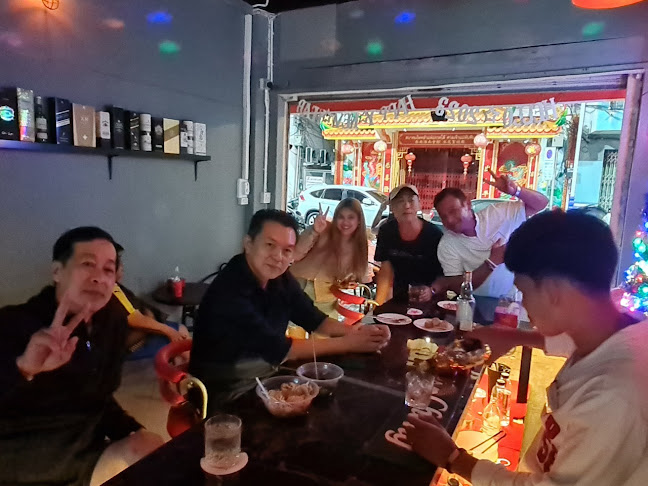 Opinii despre บอนนี่บาร์ în อำเภอหาดใหญ่ - การบริการอาหารและที่พัก